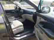 2019 Honda Pilot Touring 8-Passenger z VIN 5FNYF5H95KB010979, wystawiony jako IAAI lot #43285702 z przebiegiem 147 812 mil mil oraz . Historia ofert i sprzedaży dostępna na DreamBid. Obrazek 5.