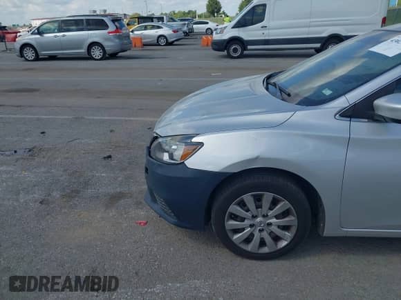 2017 Nissan Sentra SR с VIN 3N1AB7AP5HY293384, выставлен на аукционе IAAI как лот 43029423 с пробегом 142 261 миль миль и . История ставок и продаж доступна на DreamBid. Изображение 6.