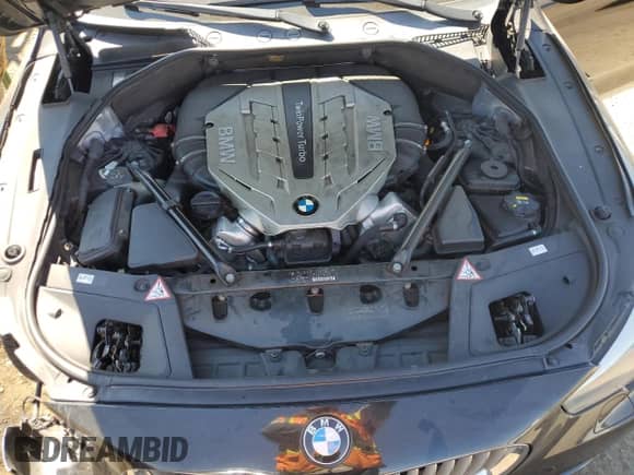 2010 BMW 5 Series 550i Gran Turismo xDrive с VIN WBASP4C58AC341050, выставлен на аукционе Copart как лот 72443984 с пробегом 120 782 миль миль и Списание • Salvage title. История ставок и продаж доступна на DreamBid. Изображение 11.