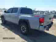 2019 Toyota Tacoma SR с VIN 3TMCZ5AN2KM255467, выставлен на аукционе IAAI как лот 43073470 с пробегом 70 312 миль миль и . История ставок и продаж доступна на DreamBid. Изображение 3.