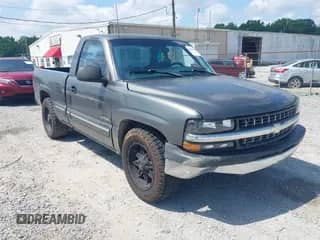 2000 Chevrolet Silverado 1500 LS with VIN 1GCEC14W3YZ303315, listed as a IAAI auction lot 42422748 with 274,514 mi miles and . Bid and sale history available at DreamBid. Image 1.