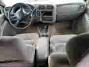 2000 Chevrolet Blazer LT z VIN 1GNDT13W8Y2197764, wystawiony jako Copart lot #70231994 z przebiegiem 281 074 mil mil oraz Szkoda całkowita • Salvage title. Historia ofert i sprzedaży dostępna na DreamBid. Obrazek 8.