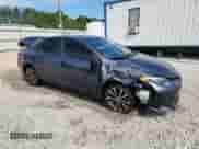 2019 Toyota Corolla LE z VIN 5YFBURHE4KP857447, wystawiony jako Copart lot #70769985 z przebiegiem 104 352 mil mil oraz Szkoda całkowita • Salvage title. Historia ofert i sprzedaży dostępna na DreamBid. Obrazek 4.