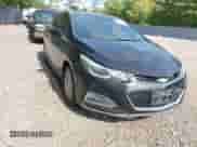 2018 Chevrolet Cruze LT с VIN 1G1BE5SM7J7136702, выставлен на аукционе IAAI как лот 43300058 с пробегом 109 229 миль миль и . История ставок и продаж доступна на DreamBid. Изображение 1.