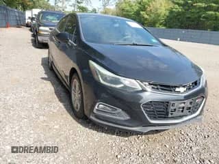 2018 Chevrolet Cruze LT с VIN 1G1BE5SM7J7136702, выставлен на аукционе IAAI как лот 43300058 с пробегом 109 229 миль миль и . История ставок и продаж доступна на DreamBid. Изображение 1.