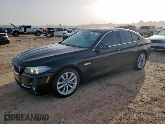 2016 BMW 5 Series 550i z VIN WBAKN9C59GD962402, wystawiony jako Copart lot #63289125 z przebiegiem 91 504 mil mil oraz Czysty tytuł • Clean title. Historia ofert i sprzedaży dostępna na DreamBid. Obrazek 1.