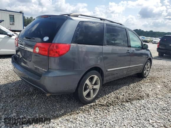 2006 Toyota Sienna XLE z VIN 5TDZA22C86S564606, wystawiony jako Copart lot #63309105 z przebiegiem 186 965 mil mil oraz Szkoda całkowita • Salvage title. Historia ofert i sprzedaży dostępna na DreamBid. Obrazek 3.