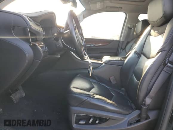 2017 Cadillac Escalade ESV Luxury с VIN 1GYS4HKJXHR145971, выставлен на аукционе Copart как лот 48199984 с пробегом 67 422 миль миль и Списание • Salvage title. История ставок и продаж доступна на DreamBid. Изображение 7.