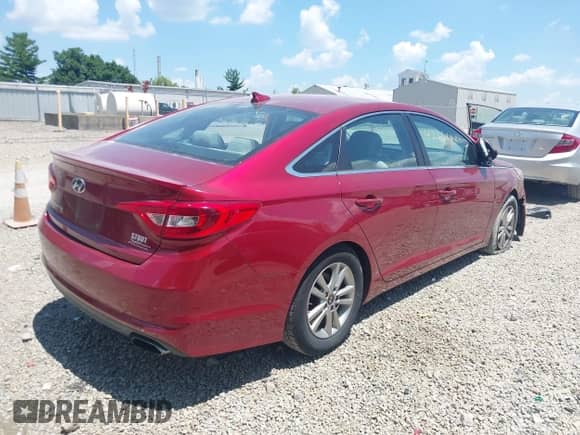 2016 Hyundai Sonata SE with VIN 5NPE24AF0GH392100, listed as a IAAI auction lot 42662425 with 164,636 mi miles and . Bid and sale history available at DreamBid. Image 4.