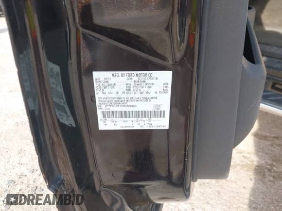 2013 Ford F-150 XL with VIN 1FTFX1CF3DKD28860, listed as a IAAI auction lot 42518361 with 277,534 mi miles and . Bid and sale history available at DreamBid. Image 9.