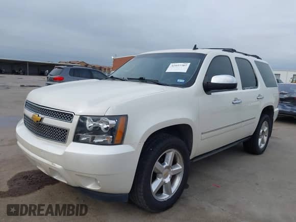 2014 Chevrolet Tahoe LTZ с VIN 1GNSKCE04ER213380, выставлен на аукционе IAAI как лот 41937707 с пробегом 180 738 миль миль и . История ставок и продаж доступна на DreamBid. Изображение 19.