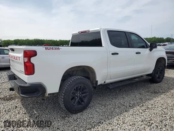 2024 Chevrolet Silverado 1500 Custom Trail Boss with VIN 3GCPDCEK4RG363666, listed as a Copart auction lot 53401795 with 4,336 mi miles and Salvage title. Bid and sale history available at DreamBid. Image 3.