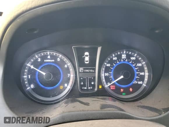 2013 Hyundai Azera с VIN KMHFH4JG1DA302205, выставлен на аукционе Copart как лот 70840334 с пробегом 194 210 миль миль и Списание • Salvage title. История ставок и продаж доступна на DreamBid. Изображение 9.