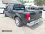 2010 Nissan Frontier SE z VIN 1N6AD0FV8AC425491, wystawiony jako IAAI lot #42419388 z przebiegiem 128 801 mil mil oraz . Historia ofert i sprzedaży dostępna na DreamBid. Obrazek 3.