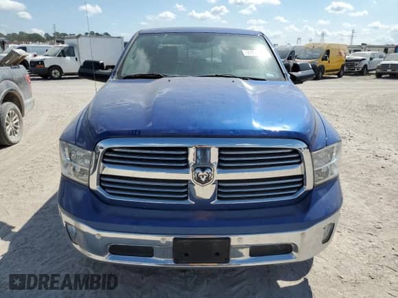 2016 Ram 1500 Lone Star z VIN 1C6RR6LM1GS107689, wystawiony jako Copart lot #72047384 z przebiegiem 69 490 mil mil oraz Czysty tytuł • Clean title. Historia ofert i sprzedaży dostępna na DreamBid. Obrazek 5.