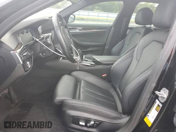 2019 BMW 5 Series 530i с VIN WBAJA5C52KWW09769, выставлен на аукционе Copart как лот 81791225 с пробегом 69 621 миль миль и Списание • Salvage title. История ставок и продаж доступна на DreamBid. Изображение 7.