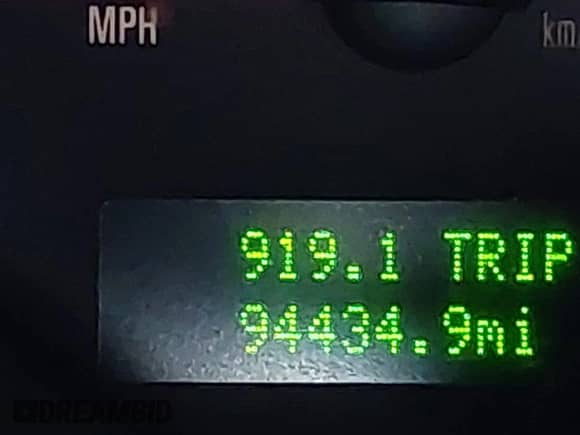 2007 Ford Mustang GT Deluxe z VIN 1ZVHT82H375269051, wystawiony jako IAAI lot #43065551 z przebiegiem 94 434 mil mil oraz . Historia ofert i sprzedaży dostępna na DreamBid. Obrazek 16.