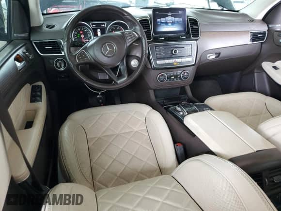 2019 Mercedes-Benz GLS 550 with VIN 4JGDF7DE6KB211320, listed as a Copart auction lot 61063535 with 58,484 mi miles and Salvage title. Bid and sale history available at DreamBid. Image 8.