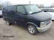 2005 Chevrolet Astro Cargo z VIN 1GCDM19X75B132325, wystawiony jako IAAI lot #41855931 z przebiegiem Nie podano mil oraz . Historia ofert i sprzedaży dostępna na DreamBid. Obrazek 1.