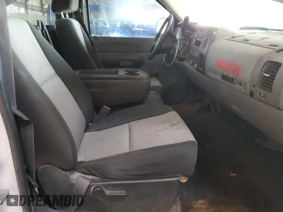 2007 Chevrolet Silverado 2500HD 1LT z VIN 1GCHC24K57E552673, wystawiony jako Copart lot #61085665 z przebiegiem 294 280 mil mil oraz Czysty tytuł • Clean title. Historia ofert i sprzedaży dostępna na DreamBid. Obrazek 10.
