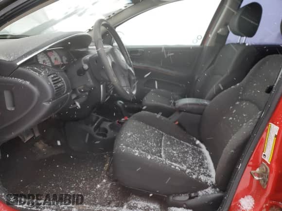 2005 Dodge Neon SXT z VIN 1B3ES56C55D212831, wystawiony jako Copart lot #43231495 z przebiegiem 203 581 mil mil oraz Czysty tytuł • Clean title. Historia ofert i sprzedaży dostępna na DreamBid. Obrazek 7.