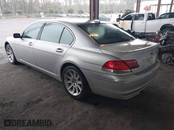 2007 BMW 7 Series 750Li with VIN WBAHN835X7DT67501, listed as a IAAI auction lot 43561605 with Not provided miles and . Bid and sale history available at DreamBid. Image 3.