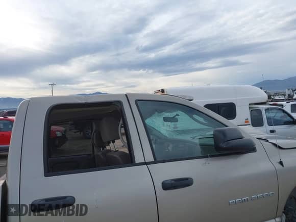 2005 Dodge 2500 SLT with VIN 3D7KS28D35G774578, listed as a IAAI auction lot 41835430 with 232,774 mi miles and . Bid and sale history available at DreamBid. Image 13.