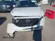 2024 Mazda CX-5 S Select z VIN JM3KFBBL7R0444359, wystawiony jako IAAI lot #43049680 z przebiegiem 27 456 mil mil oraz . Historia ofert i sprzedaży dostępna na DreamBid. Obrazek 6.