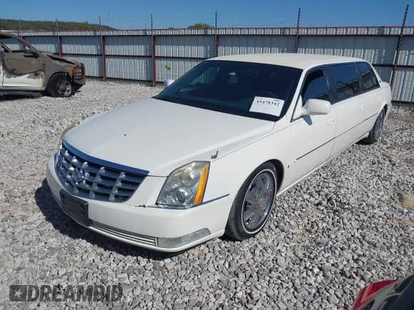 2007 Cadillac DTS Professional with VIN 1GEEH96Y77U550323, listed as a IAAI auction lot 43478342 with 46,878 mi miles and . Bid and sale history available at DreamBid. Image 2.