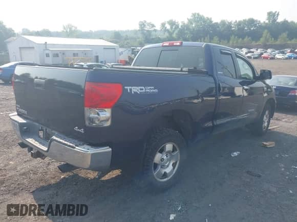 2007 Toyota Tundra Limited z VIN 5TFBV58167X018217, wystawiony jako IAAI lot #42897016 z przebiegiem 125 849 mil mil oraz . Historia ofert i sprzedaży dostępna na DreamBid. Obrazek 4.