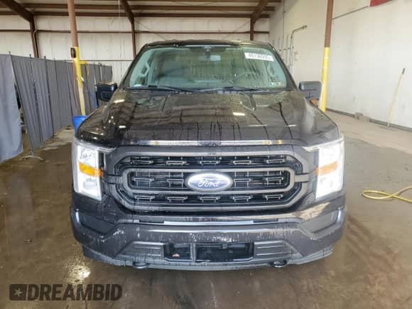 2021 Ford F-150 XL z VIN 1FTMF1EP8MKD83806, wystawiony jako Copart lot #48136935 z przebiegiem 104 148 mil mil oraz Czysty tytuł • Clean title. Historia ofert i sprzedaży dostępna na DreamBid. Obrazek 5.