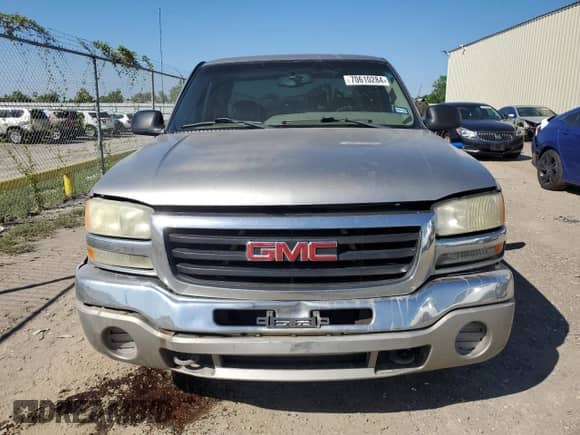 2003 GMC Sierra 1500 with VIN 2GTEC19VX31251523, listed as a Copart auction lot 70610284 with 314,771 mi miles and Salvage title. Bid and sale history available at DreamBid. Image 5.