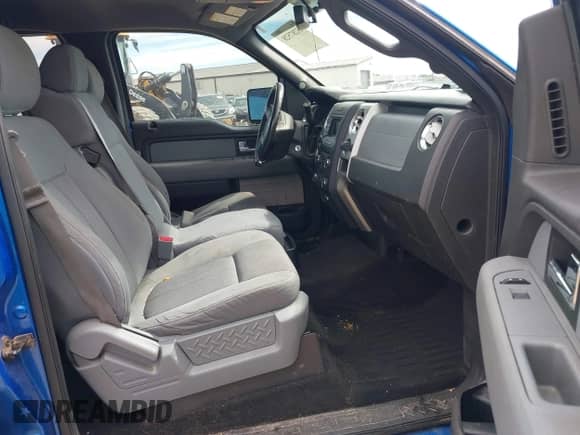 2013 Ford F-150 Lariat z VIN 1FTFW1EF9DFD64304, wystawiony jako IAAI lot #43287528 z przebiegiem 143 714 mil mil oraz . Historia ofert i sprzedaży dostępna na DreamBid. Obrazek 5.