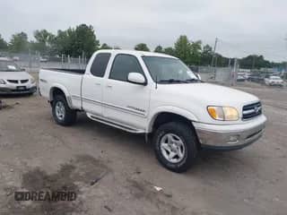2002 Toyota Tundra Limited z VIN 5TBBT48132S254167, wystawiony jako IAAI lot #42905987 z przebiegiem 224 053 mil mil oraz . Historia ofert i sprzedaży dostępna na DreamBid. Obrazek 1.