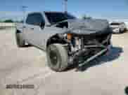 2024 Chevrolet Silverado 1500 Custom Trail Boss z VIN 3GCUDCE87RG219052, wystawiony jako Copart lot #56538995 z przebiegiem 22 030 mil mil oraz Szkoda całkowita • Salvage title. Historia ofert i sprzedaży dostępna na DreamBid. Obrazek 13.