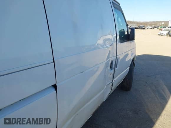 2004 Ford Econoline Cargo с VIN 1FTNE24L84HA72076, выставлен на аукционе IAAI как лот 41737476 с пробегом 327 921 миль миль и . История ставок и продаж доступна на DreamBid. Изображение 12.