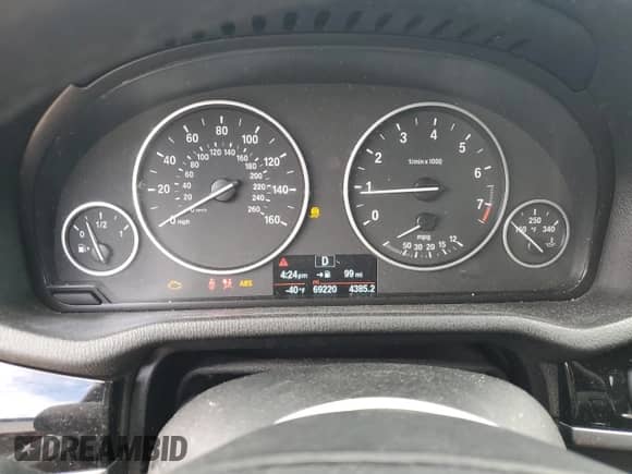 2017 BMW X3 sDrive28i with VIN 5UXWZ7C35H0X40779, listed as a Copart auction lot 85001495 with 69,220 mi miles and Salvage title. Bid and sale history available at DreamBid. Image 9.