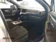 2020 Chevrolet Blazer LT z VIN 3GNKBCRS3LS676696, wystawiony jako IAAI lot #42864379 z przebiegiem 97 360 mil mil oraz . Historia ofert i sprzedaży dostępna na DreamBid. Obrazek 5.