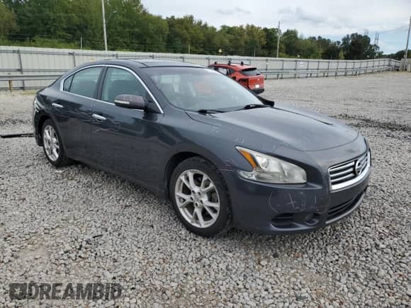 2013 Nissan Maxima SV z VIN 1N4AA5AP1DC823377, wystawiony jako Copart lot #81745275 z przebiegiem 130 979 mil mil oraz Szkoda całkowita • Salvage title. Historia ofert i sprzedaży dostępna na DreamBid. Obrazek 4.