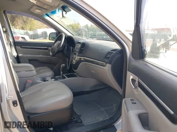 2008 Hyundai Santa Fe GLS z VIN 5NMSG73D78H199846, wystawiony jako IAAI lot #43499392 z przebiegiem 249 684 mil mil oraz . Historia ofert i sprzedaży dostępna na DreamBid. Obrazek 5.