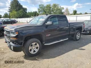 2018 Chevrolet Silverado 1500 LT z VIN 1GCVKREC9JZ340297, wystawiony jako Copart lot #70179155 z przebiegiem 123 322 mil mil oraz Szkoda całkowita • Salvage title. Historia ofert i sprzedaży dostępna na DreamBid. Obrazek 1.