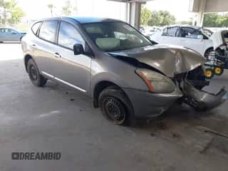 2015 Nissan Rogue S z VIN JN8AS5MT8FW670910, wystawiony jako IAAI lot #43417030 z przebiegiem 136 490 mil mil oraz . Historia ofert i sprzedaży dostępna na DreamBid. Obrazek 1.