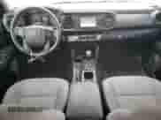 2017 Toyota Tacoma SR5 с VIN 5TFAX5GN7HX081225, выставлен на аукционе Copart как лот 90054725 с пробегом 123 520 миль миль и Чистый • Clean title. История ставок и продаж доступна на DreamBid. Изображение 8.