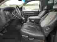 2004 Dodge 1500 ST z VIN 1D7HU16N84J255176, wystawiony jako Copart lot #86592025 z przebiegiem 128 398 mil mil oraz Czysty tytuł • Clean title. Historia ofert i sprzedaży dostępna na DreamBid. Obrazek 7.