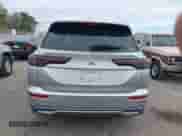 2025 Mitsubishi Outlander SE z VIN JA4J4VA83SZ016874, wystawiony jako IAAI lot #43491496 z przebiegiem 8 726 mil mil oraz . Historia ofert i sprzedaży dostępna na DreamBid. Obrazek 17.