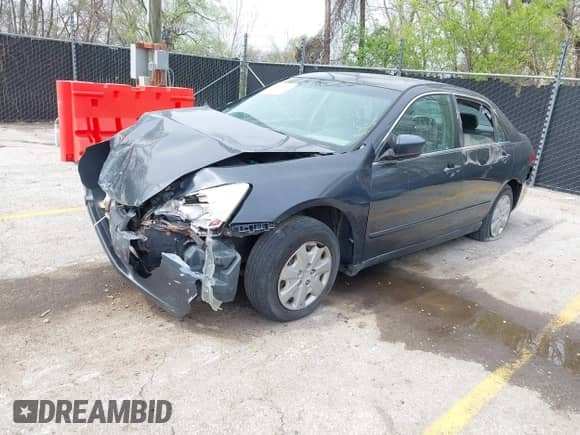 2004 Honda Accord LX с VIN 1HGCM56344A061563, выставлен на аукционе IAAI как лот 41749536 с пробегом 371 572 миль миль и . История ставок и продаж доступна на DreamBid. Изображение 2.