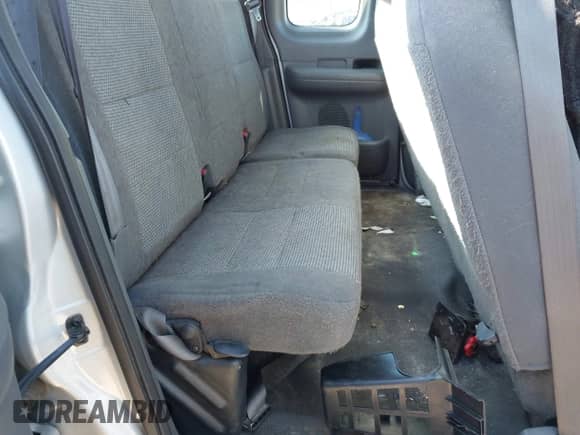 2003 Ford F-150 XL с VIN 2FTRX18W23CA62238, выставлен на аукционе IAAI как лот 43396251 с пробегом 115 742 миль миль и . История ставок и продаж доступна на DreamBid. Изображение 8.