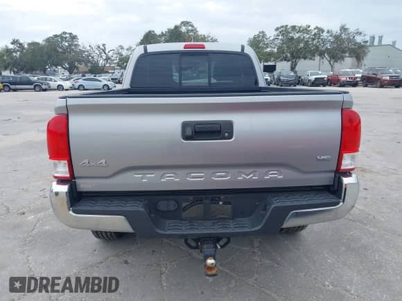 2016 Toyota Tacoma SR5 с VIN 5TFSZ5AN8GX032668, выставлен на аукционе IAAI как лот 40816601 с пробегом 57 004 миль миль и . История ставок и продаж доступна на DreamBid. Изображение 16.