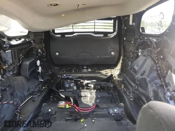 2022 Dodge Durango Special Service z VIN 1C4RDJFG2NC184532, wystawiony jako Copart lot #58912345 z przebiegiem Nie podano mil oraz Szkoda całkowita • Salvage title. Historia ofert i sprzedaży dostępna na DreamBid. Obrazek 10.