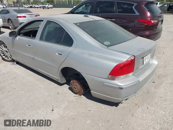 2007 Volvo S60 2.5L Turbo с VIN YV1RS592072616549, выставлен на аукционе IAAI как лот 43010198 с пробегом 242 583 миль миль и . История ставок и продаж доступна на DreamBid. Изображение 3.